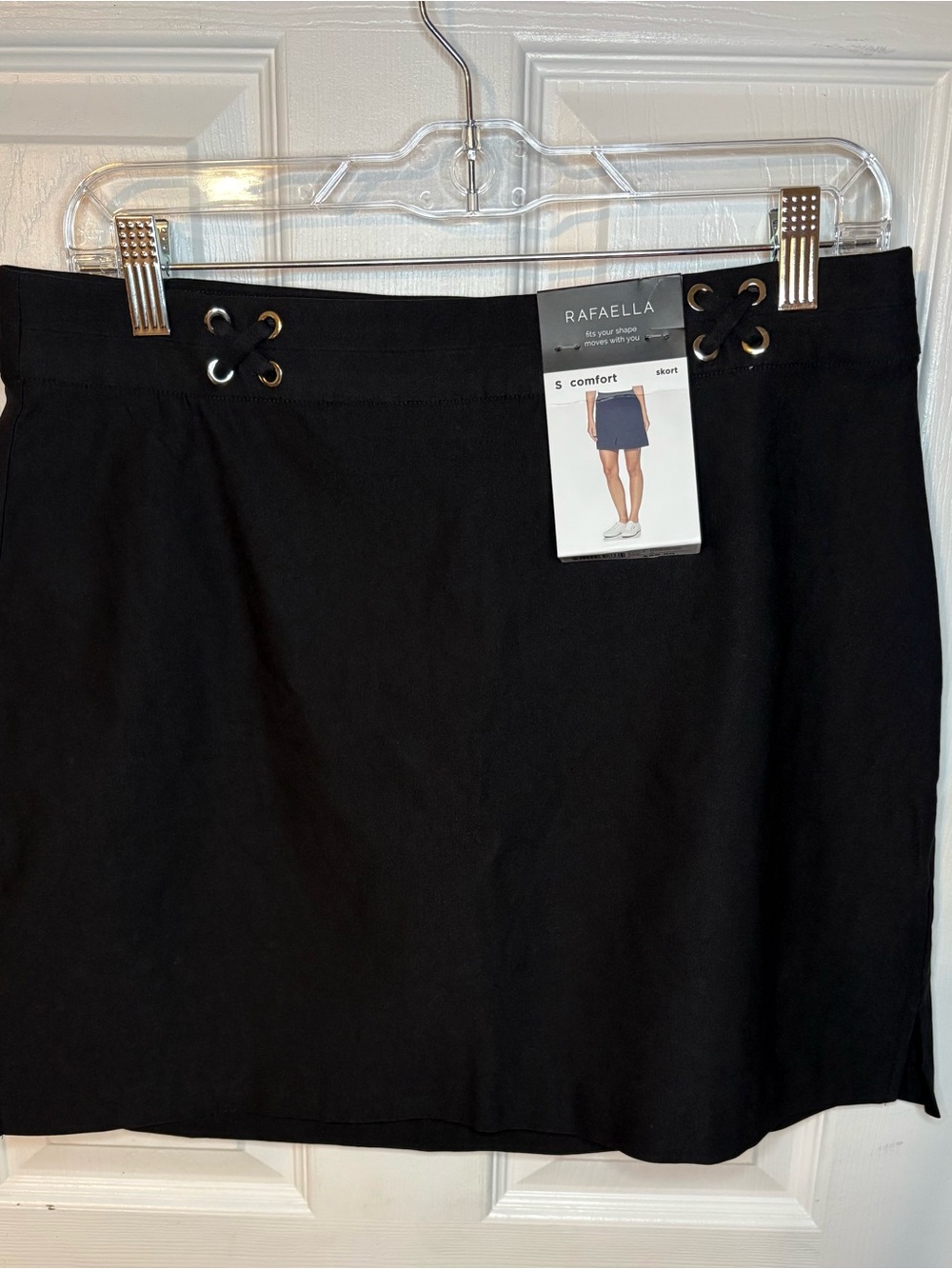 NWT Rafaella women’s black skort. 
Size S